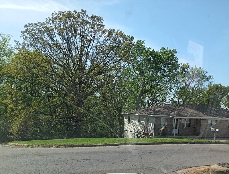 Building Photo - 1601 N Hills Blvd