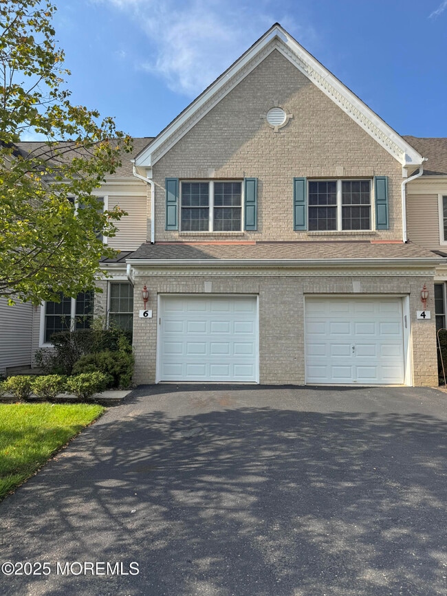 Building Photo - 6 Fells Dr
