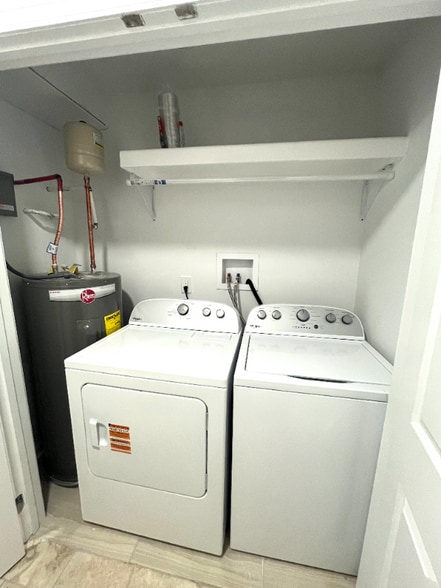 Building Photo - 711 S Jackson St