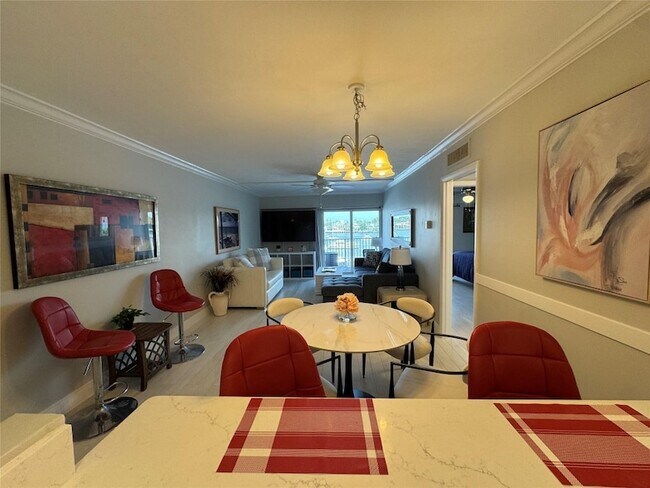 Building Photo - 95 N Birch Rd