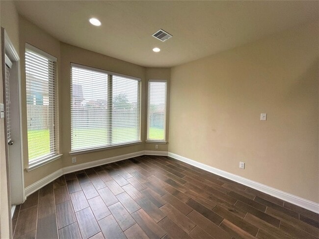 Building Photo - 20747 Redbud Rain Dr