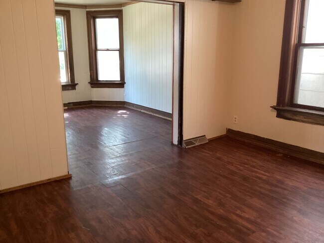 Building Photo - 1116 W Washington St