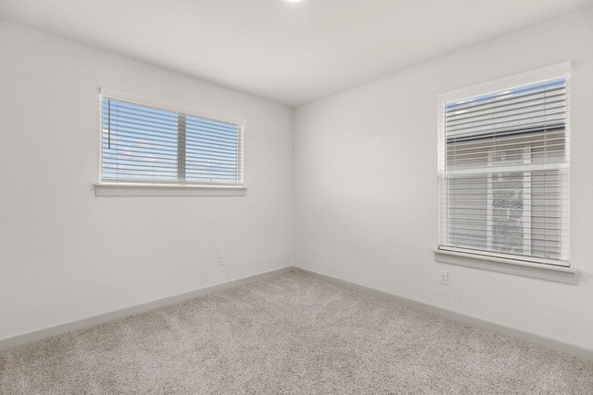 Building Photo - 117 New Hampton Wy