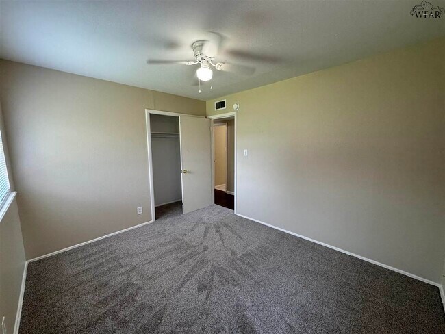 Building Photo - 4105 Aspen St