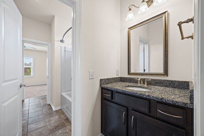 Building Photo - Stunning 4 bedrm, 3.5 Bath home in Chapel Cove of South Charlotte!