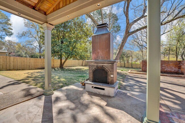 Building Photo - 4679 Walnut Grove Rd