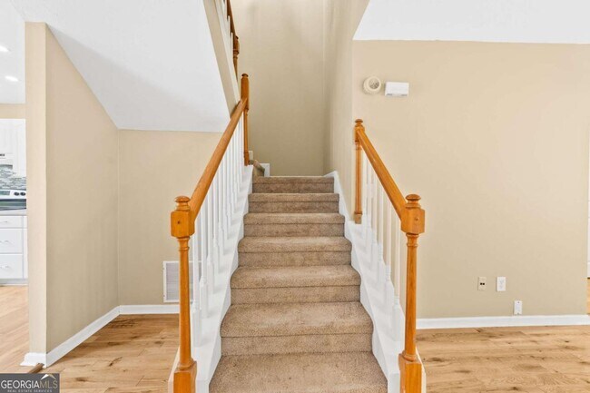 Building Photo - 2266 Oak Glenn Cir