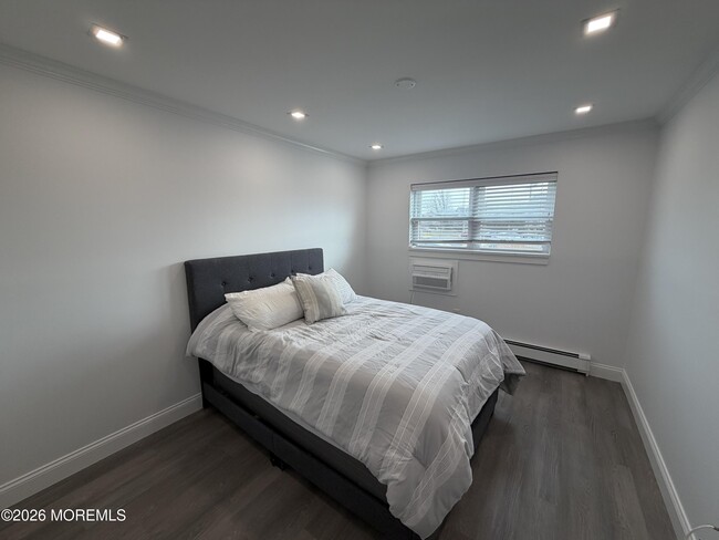 Building Photo - 135 Wharfside Dr