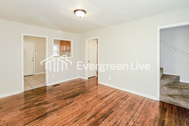 Building Photo - 7409 Walrond Ave