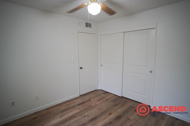 Building Photo - Cozy Southwest 3 Bedroom 2 Bath Home Comin...