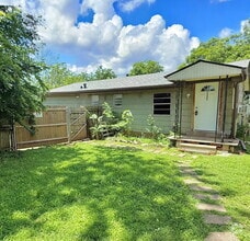Building Photo - Cozy Living in the Heart of OKC – 1BR Retr...