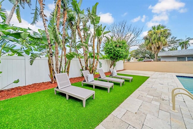 Building Photo - 4924 Shetland Ave