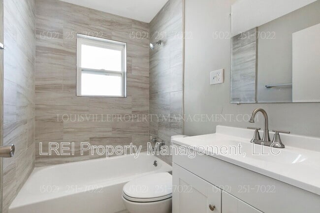 Building Photo - 1120 Loretta St