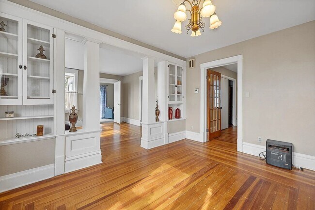 Building Photo - 231 Quincy St