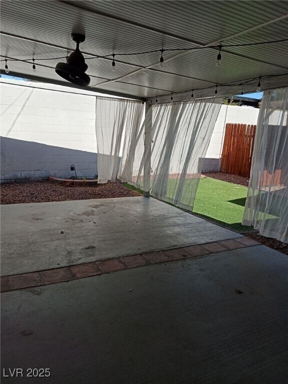 Building Photo - 4044 Pepe Cir