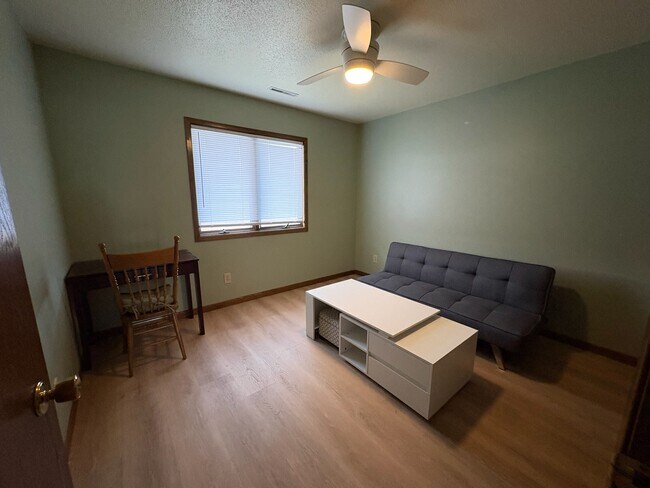 Building Photo - 1120 49th St