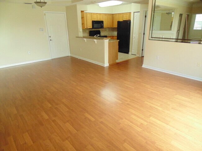 Building Photo - 2050 Alta Meadows Ln