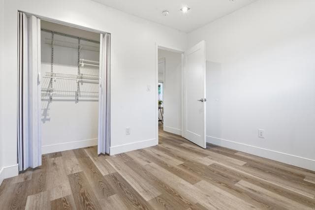 Building Photo - 3370 Par Dr