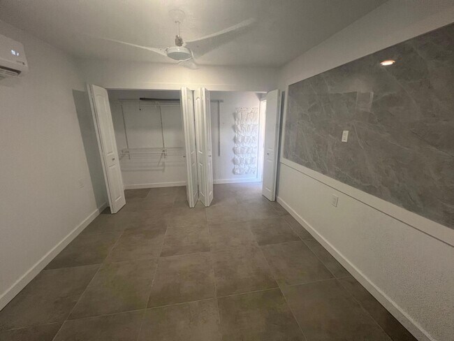 Building Photo - 1244 W 27th St