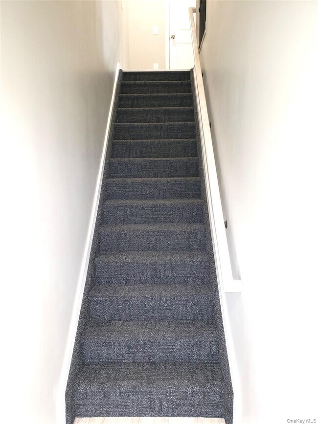 Building Photo - 71 N Main St