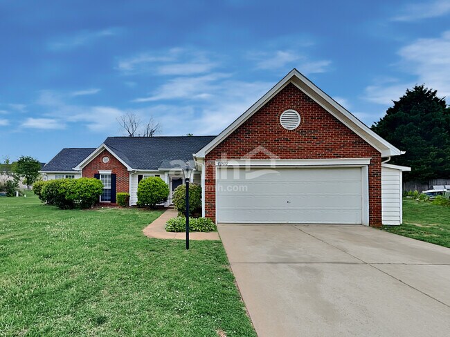 Primary Photo - 4902 Hunters Bluff