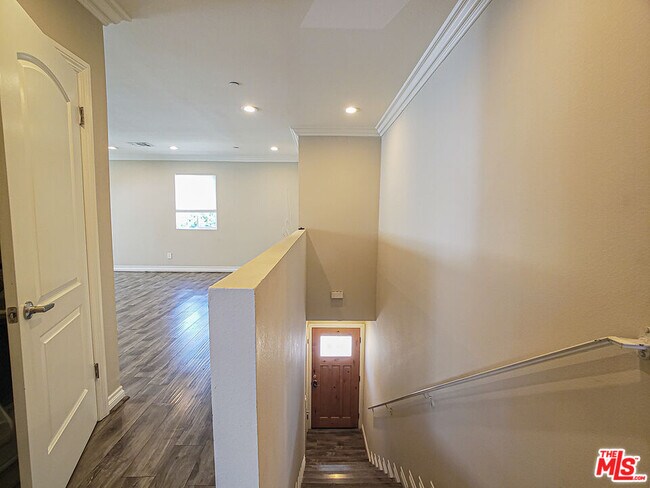 Building Photo - 963 N Wilton Pl
