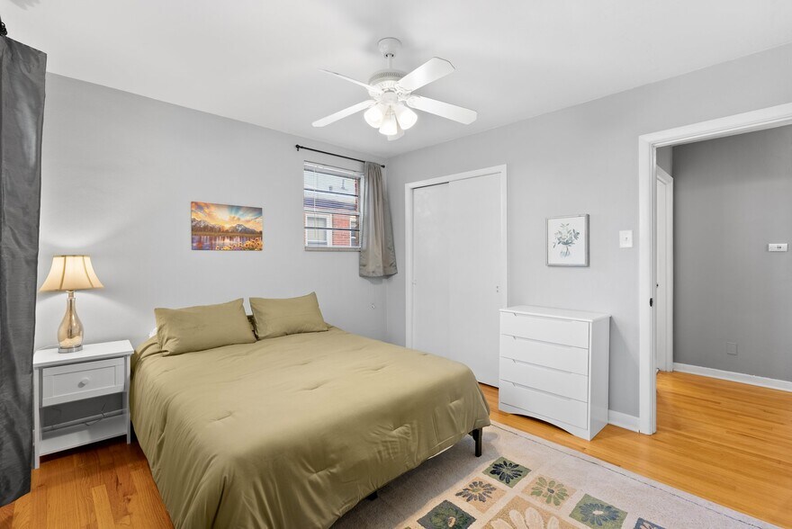 Building Photo - 7239 Dartmouth Ave