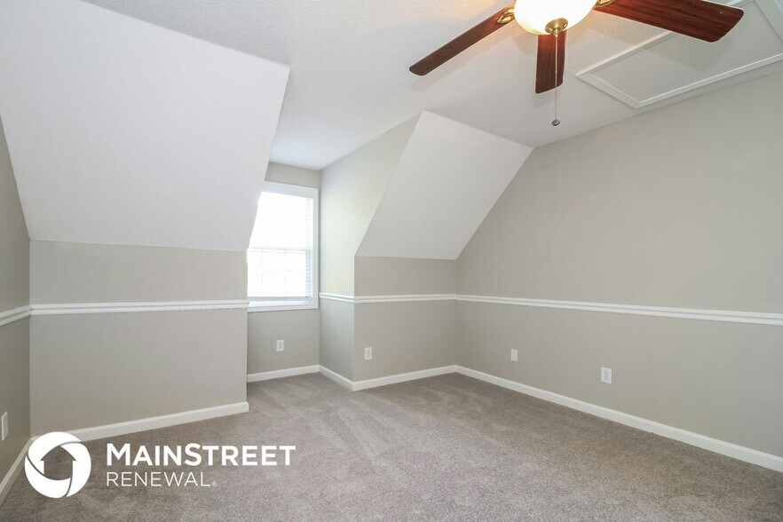 Building Photo - 203 Lois Ln