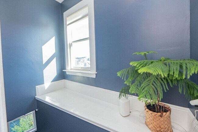 Building Photo - 57 Summer St