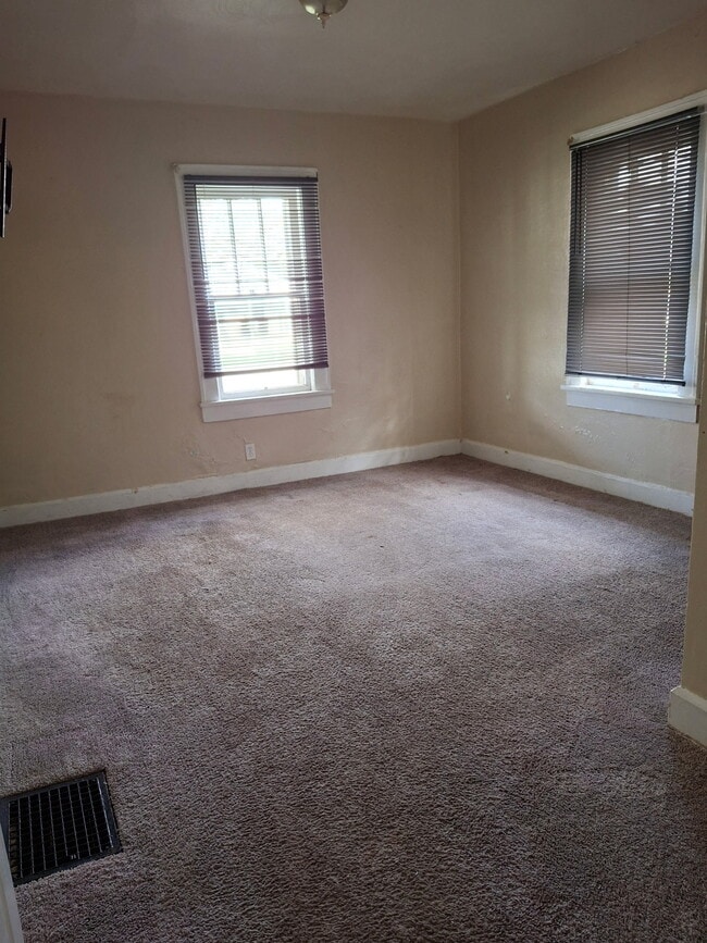 Building Photo - 2308 Pitt St