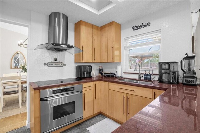 Building Photo - 3627 Ocita Dr