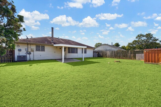 Building Photo - 7235 Gallant Glen Ln