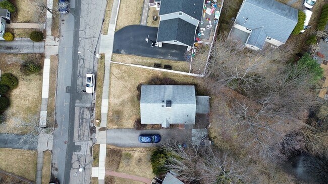 Building Photo - 176 Upland Ave