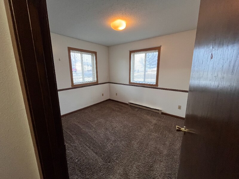 Building Photo - 154 Viking Cir