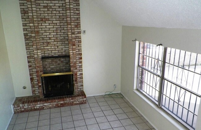 Building Photo - 9932 Agena Ln