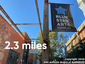 Building Photo - 419 N Mesquite St