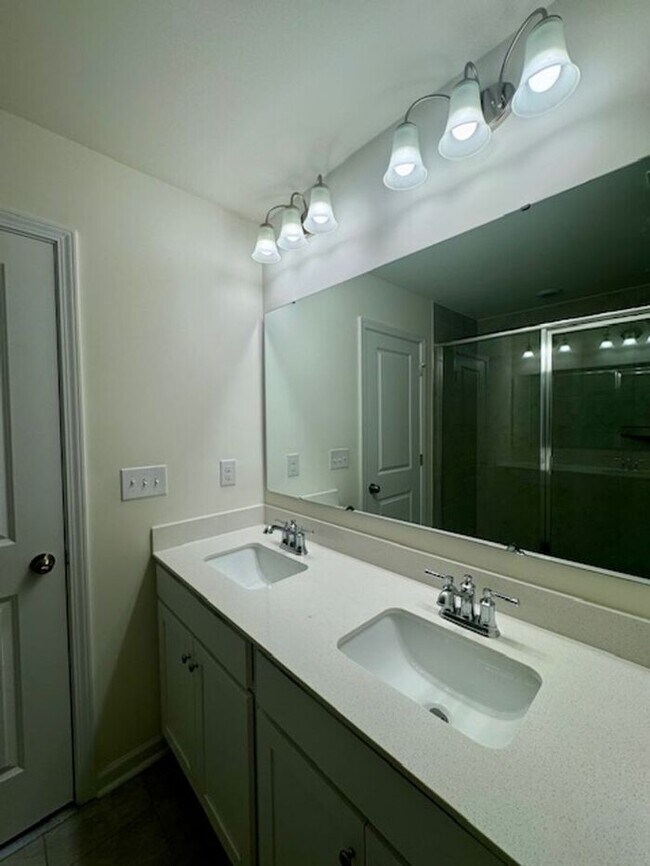 Building Photo - 206 Harpers Run Ln