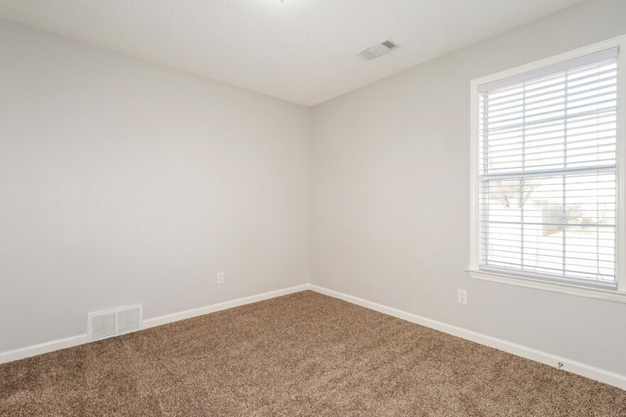 Building Photo - 1303 Chatman Way