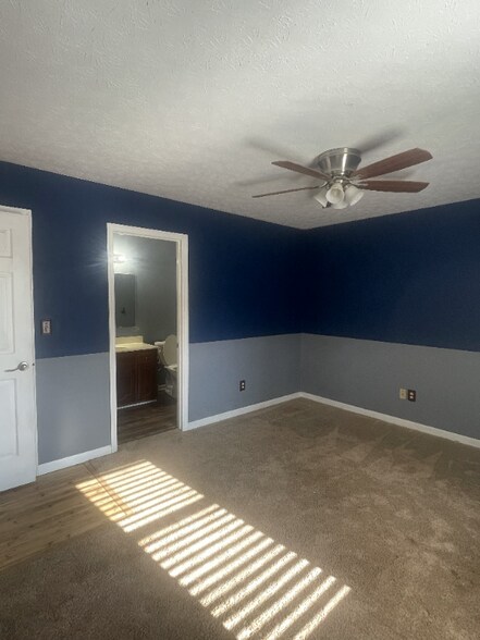 Building Photo - 3505 Curtiswood Ln E