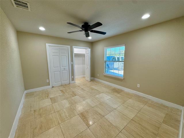 Building Photo - 5016 S I-35 Frontage Rd