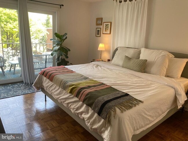 Building Photo - 501 Spruce St