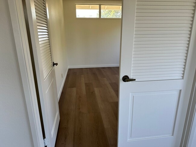Building Photo - Benicia House in a Desired Location