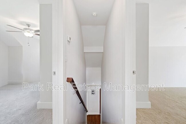 Building Photo - 1111 W Murray Ave