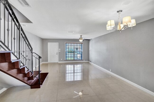 Building Photo - 2901 Dorchester Ln