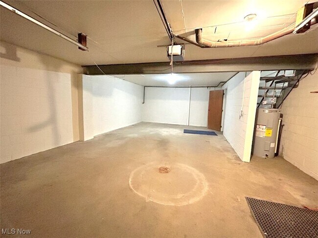 Building Photo - 430 Canton Rd