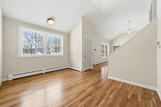 Building Photo - 11 Caribou Dr