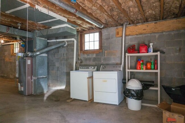 Building Photo - 331 Hi Alta Ave