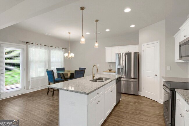 Building Photo - 340 McGiboney Ln