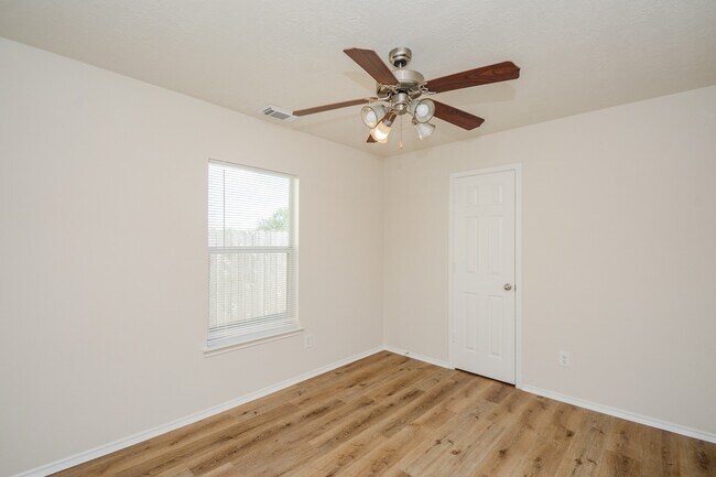 Building Photo - 7827 Talladega Springs Ln