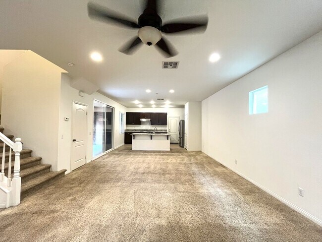 Building Photo - 14601 Serenade Dr